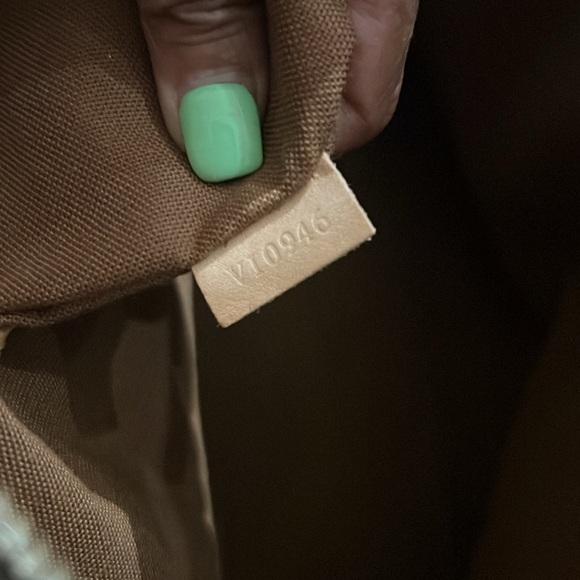 Louis Vuitton Alma hand bag Vi0946 - Picture 3 of 4